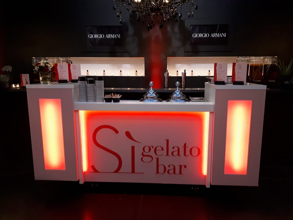 Frozen yoghurt bar in Armani stijl