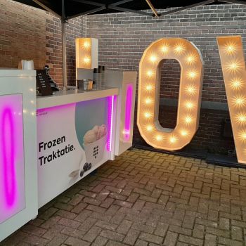 frozen yoghurt frozen yoghurt